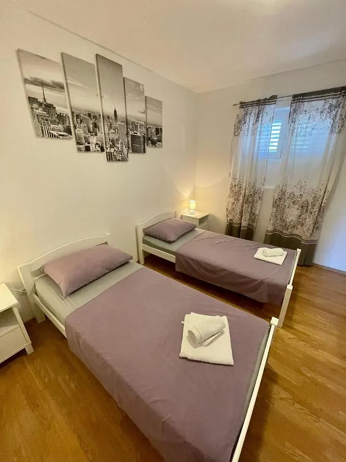 Demer Sweet Dreams Apartment Split